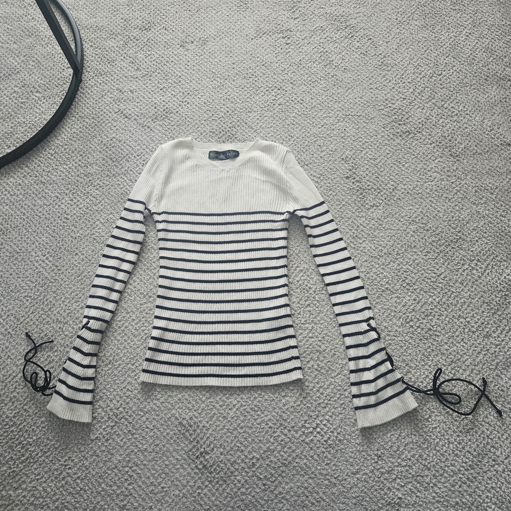 TOPSHOP Petite Strip Lace Up Sweater Gothic Romance Size 0